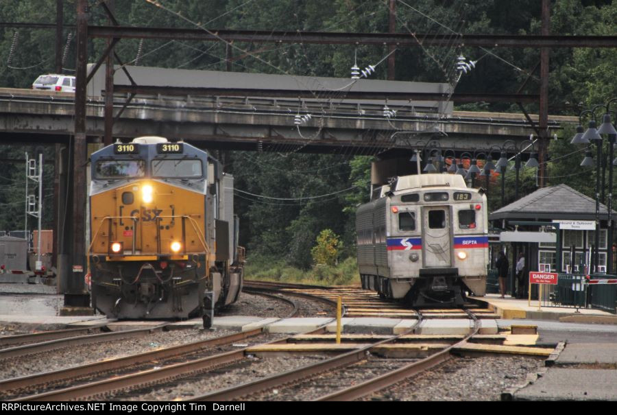 CSX 3110 on Q032 and SEPTA heading to Philly.